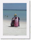11130006 * Shopping on Chaweng beach at Koh Samui but the sellers must stay behind the rope!! * 1680 x 2240 * (434KB)