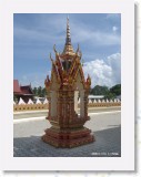 11160011 * At the main Wat Nuan Naram temple. * 1680 x 2240 * (584KB)